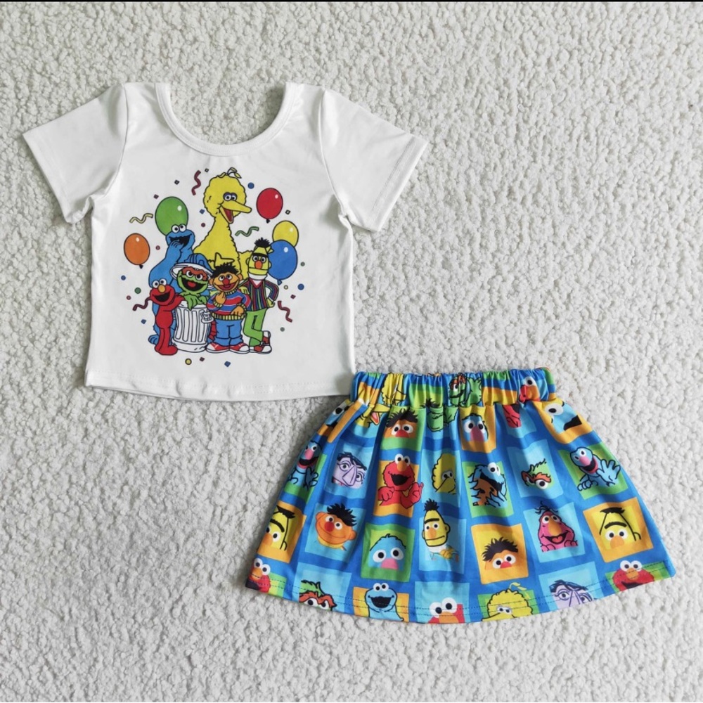 Little girls 2 piece set (Sesame street party )